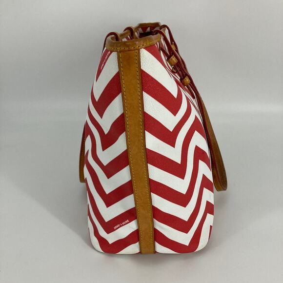 DOONEY & BOURKE RED, WHITE CHEVERON WOMENS SHOULDER BAG TOTE - Picture 6 of 16